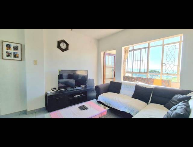 2 BEDROOM FLAT FOR SALE IN BLUFF
